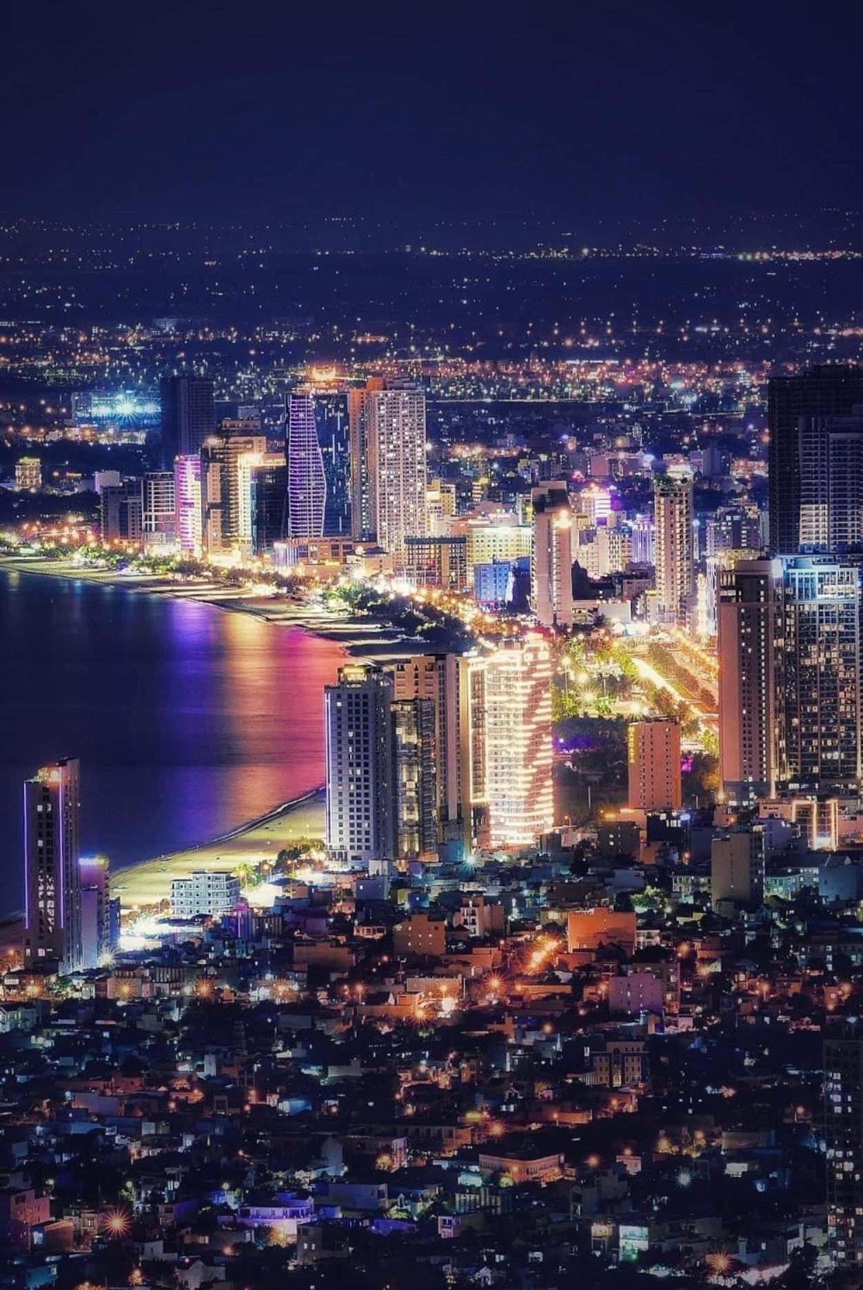 Luxury Apartment - Rooftop Swimming Pool - Beach Front - Hinata Apartment ダナン市 エクステリア 写真