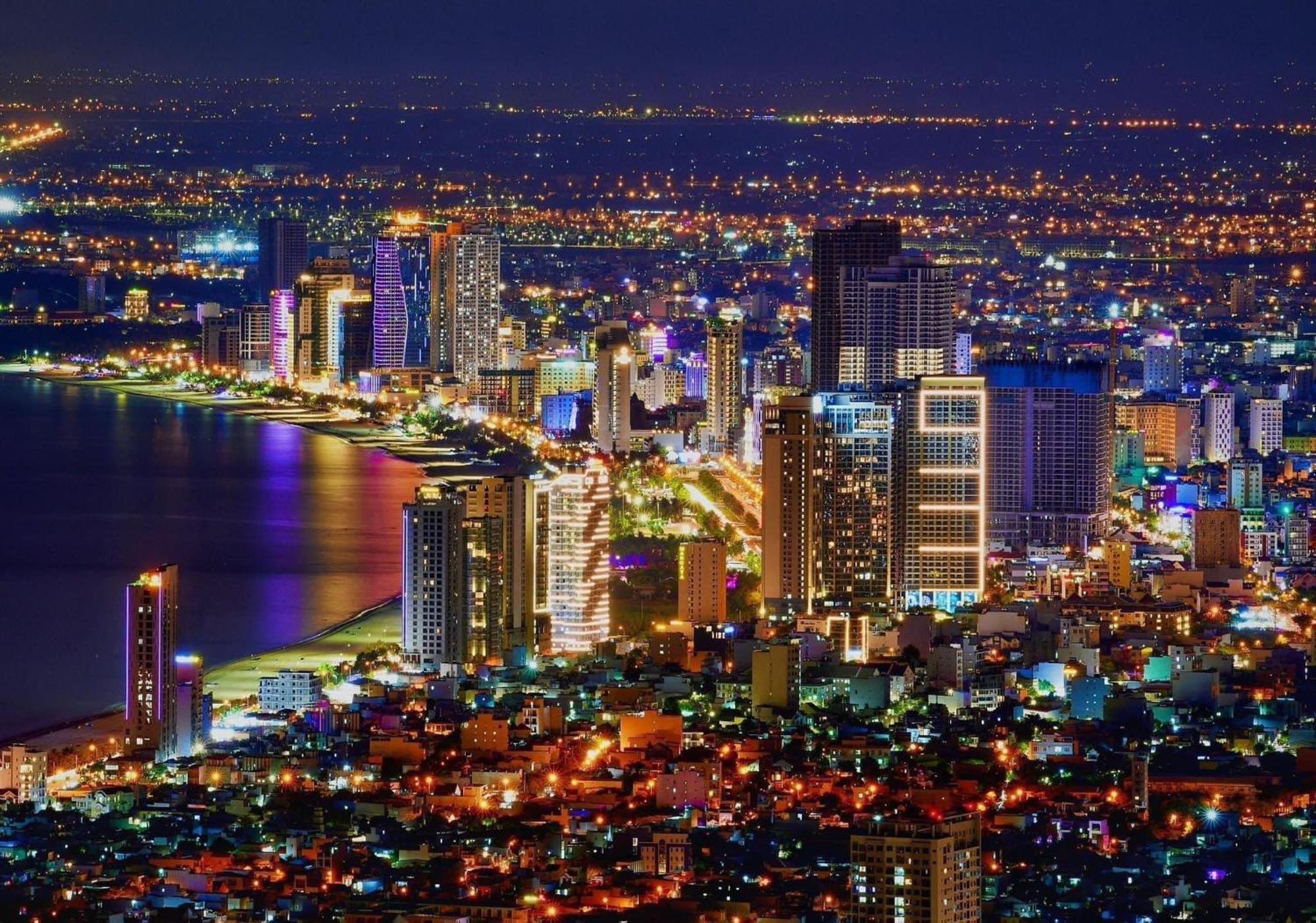Luxury Apartment - Rooftop Swimming Pool - Beach Front - Hinata Apartment ダナン市 エクステリア 写真